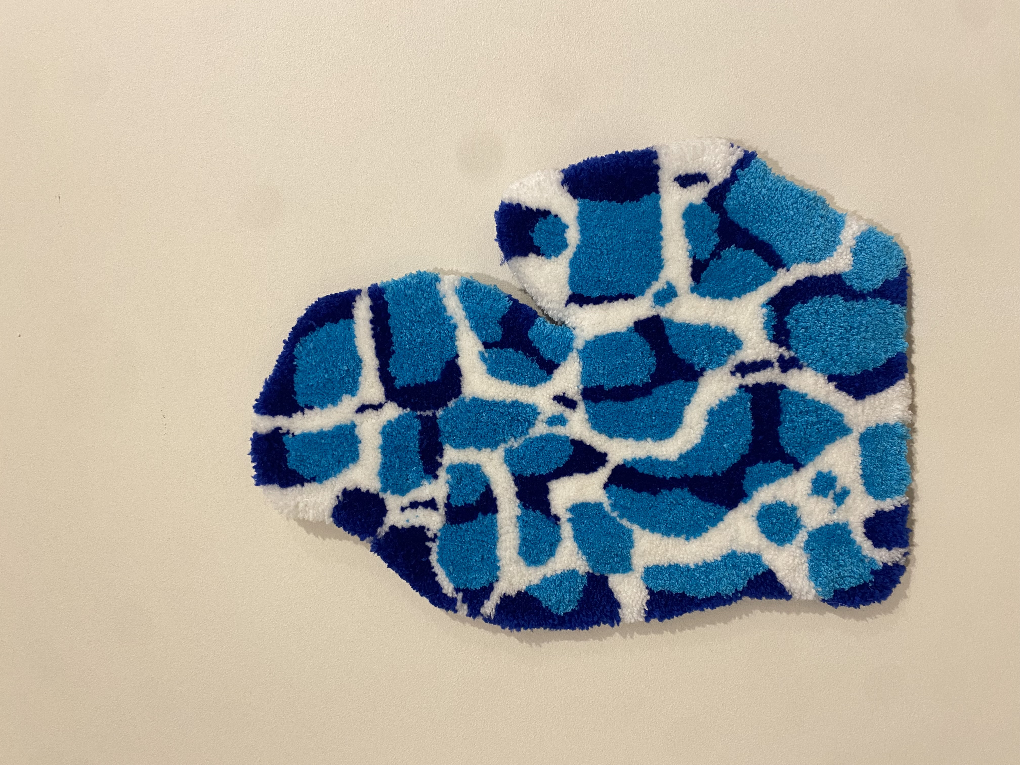 Blue Giraffe Mitten Rug
